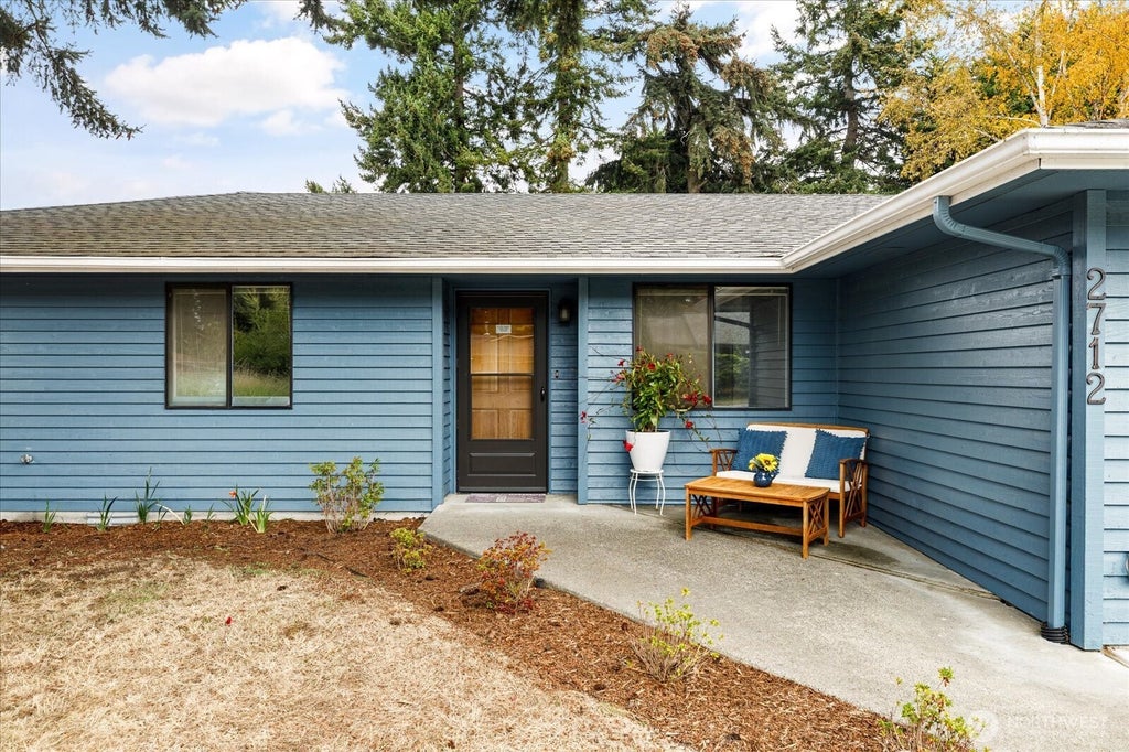 Photo of 2712 Sun Vista Circle, Clinton, WA 98236 (MLS # 2592297)