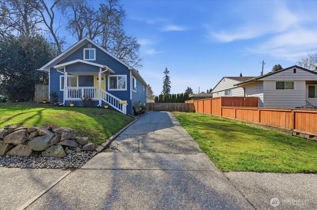 Photo of 1715 SW Trenton Street, Seattle, WA 98106 (MLS # 2503123)