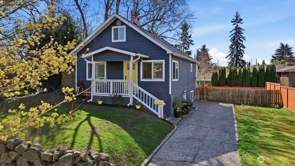 Photo of 1715 SW Trenton Street, Seattle, WA 98106 (MLS # 2503123)