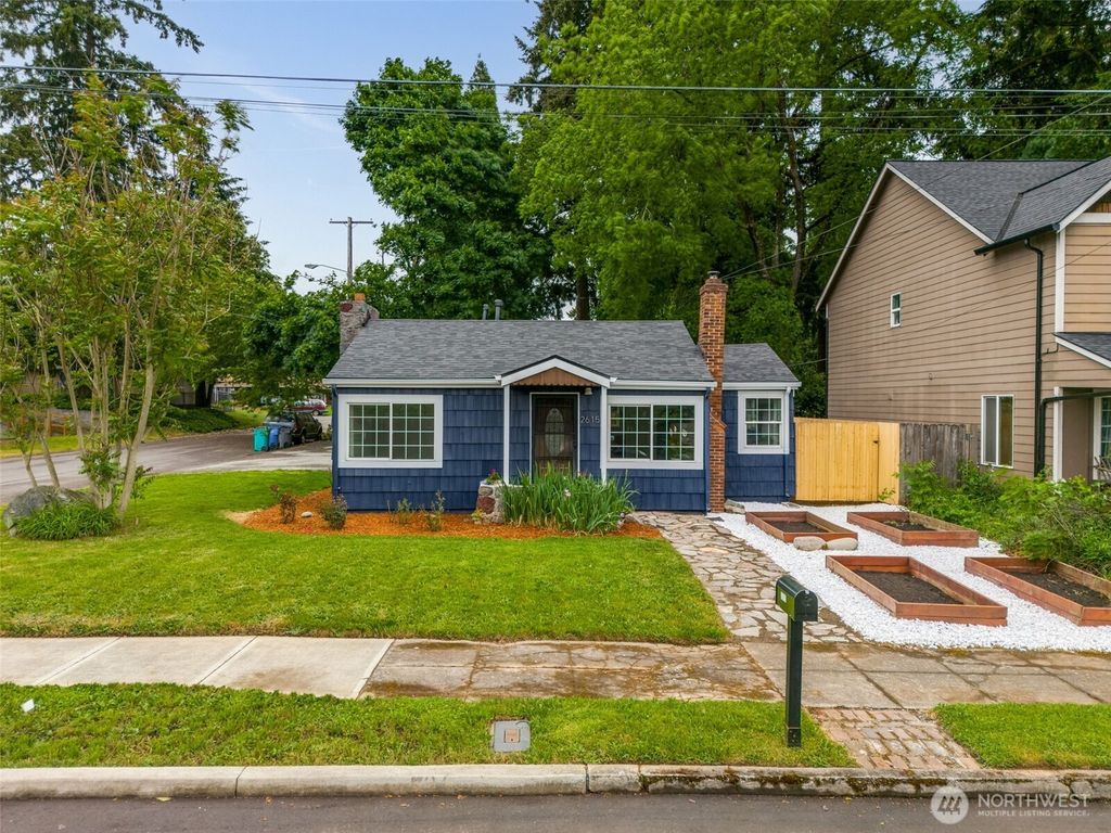 Photo of 2615 K Street, Vancouver, WA 98663 (MLS # 2524397)