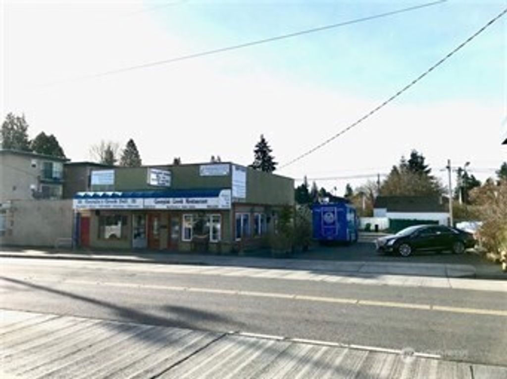 Photo of 325 NW 85th Street, Seattle, WA 98117 (MLS # 2376597)