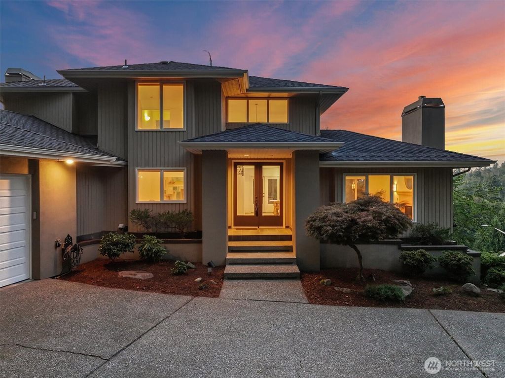 Photo of 7926 139th Avenue SE, Newcastle, WA 98059 (MLS # 2427018)