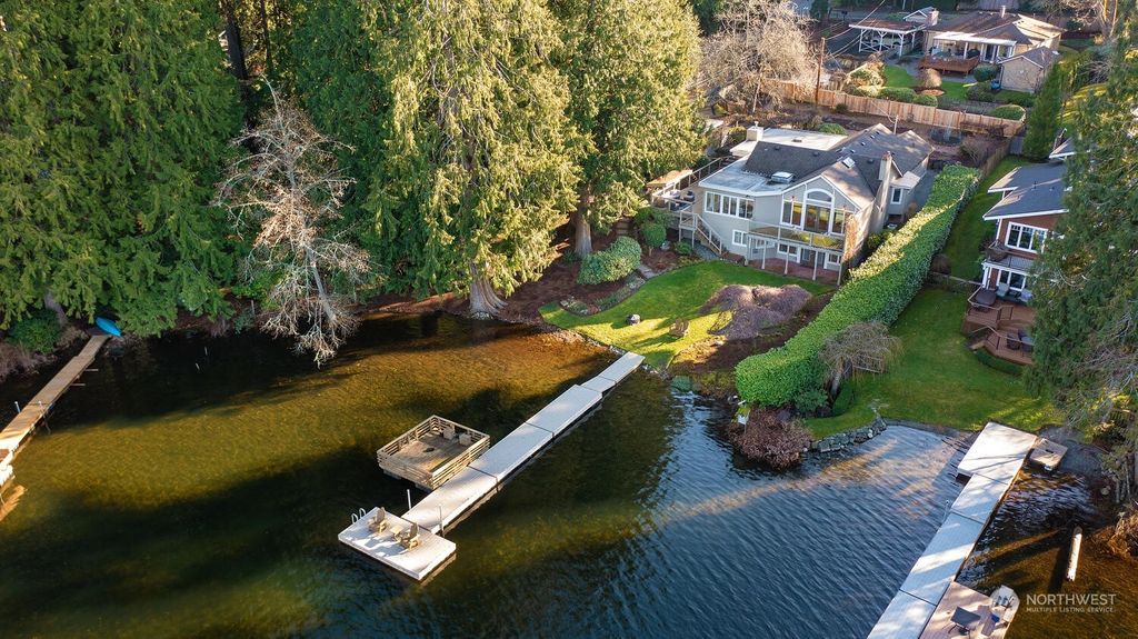 Photo of 21722 SE 28th Street, Sammamish, WA 98075 (MLS # 2166523)