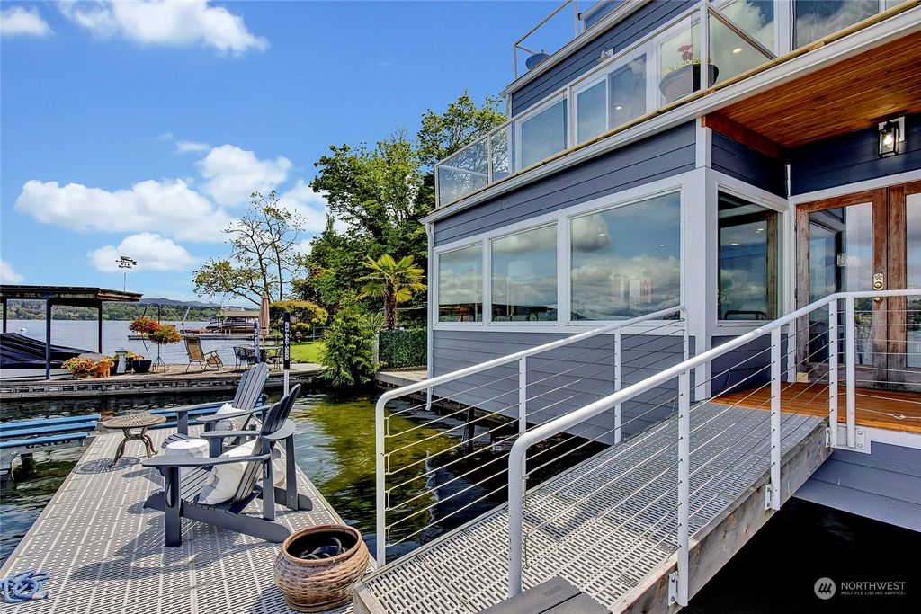 Photo of 10312 Rainier Avenue S #312, Seattle, WA 98178 (MLS # 2066181)