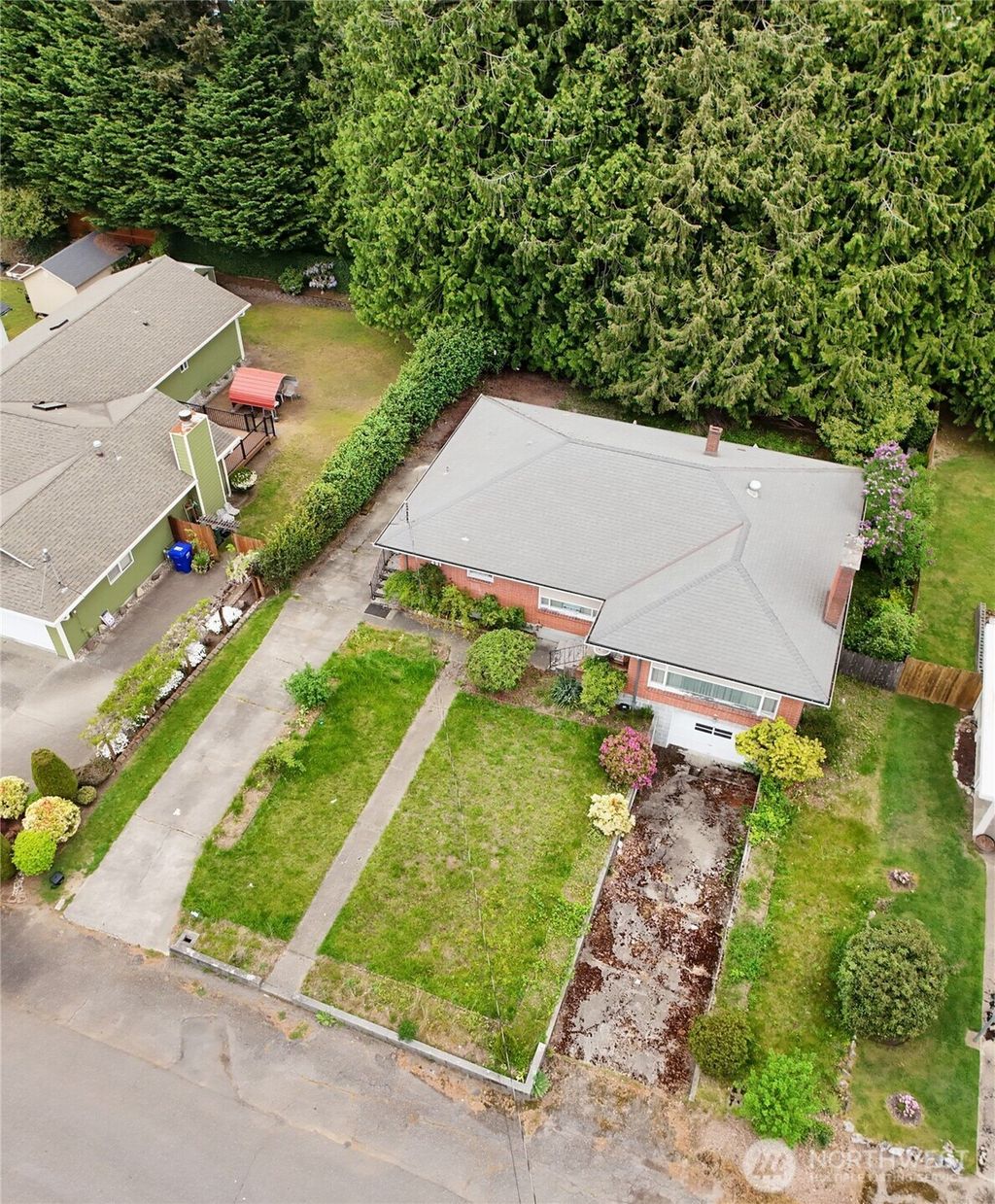 Photo of 431 72nd Street, Everett, WA 98203 (MLS # 2519687)