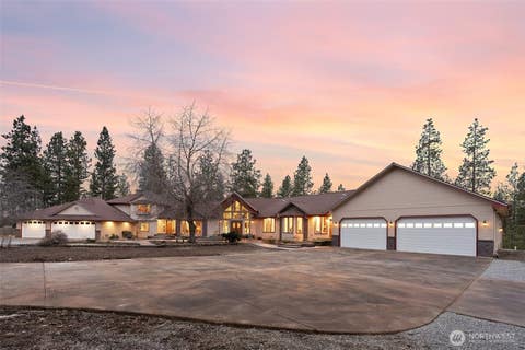 Photo of 12912 E Gibbs Road, Mica, WA 99023 (MLS # 2492643)