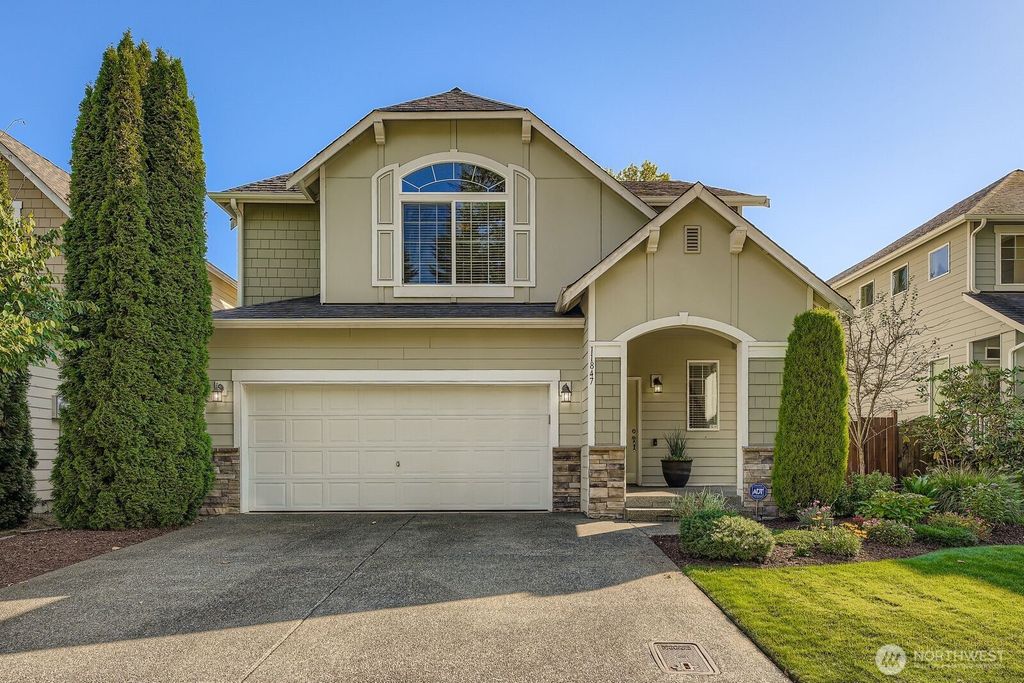 Photo of 11847 SE 176th Court, Renton, WA 98058 (MLS # 2426431)