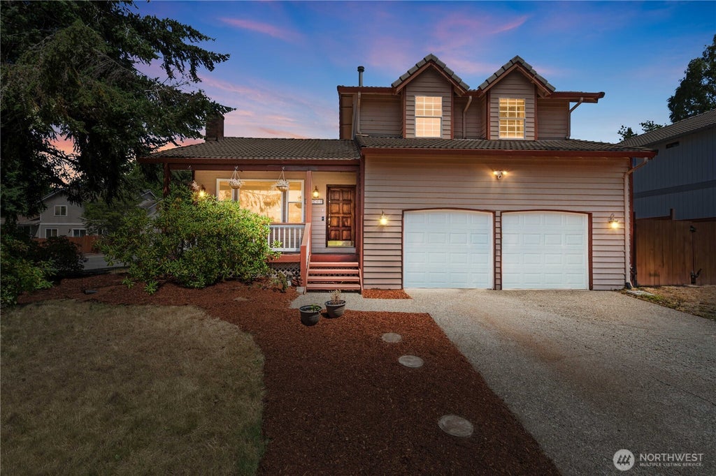 Photo of 13700 SE 201st Street, Kent, WA 98042 (MLS # 2554095)