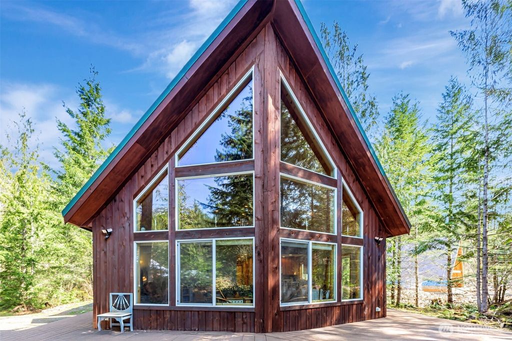 Photo of 69550 NE 130th Street, Skykomish, WA 98288 (MLS # 2360196)