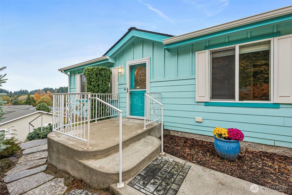 Photo of 2322 44th Lane SW, Tumwater, WA 98512 (MLS # 2518451)