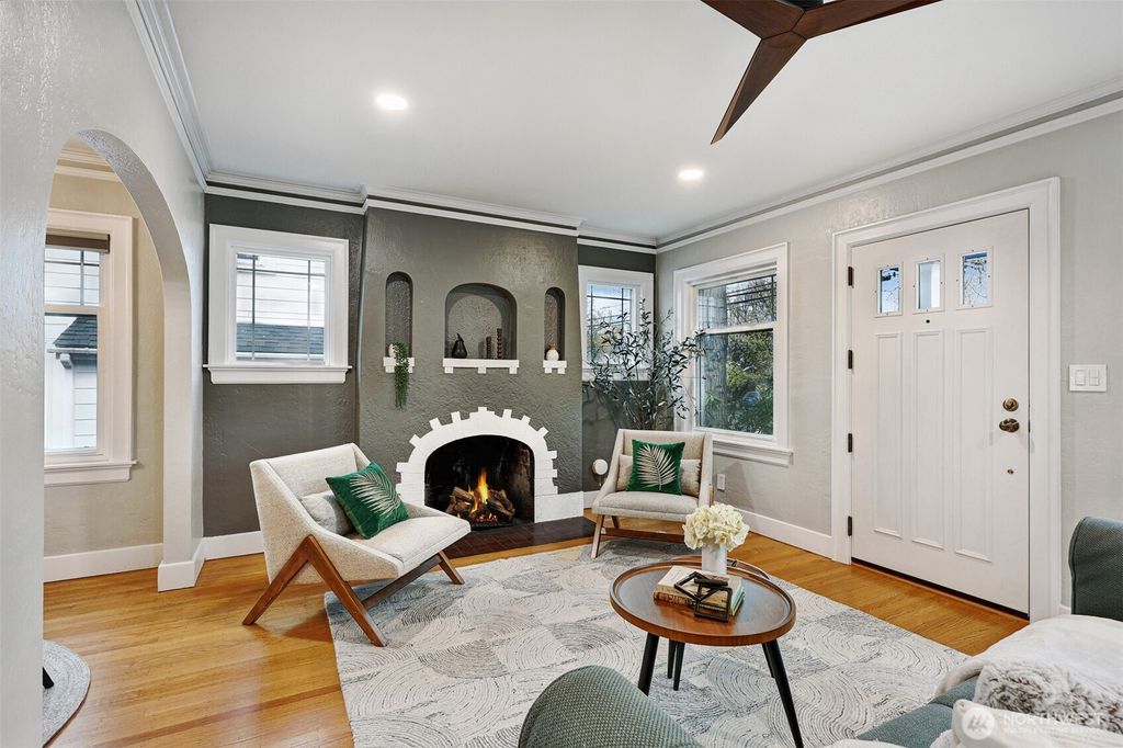 Photo of 9231 39th Avenue S, Seattle, WA 98118 (MLS # 2496188)