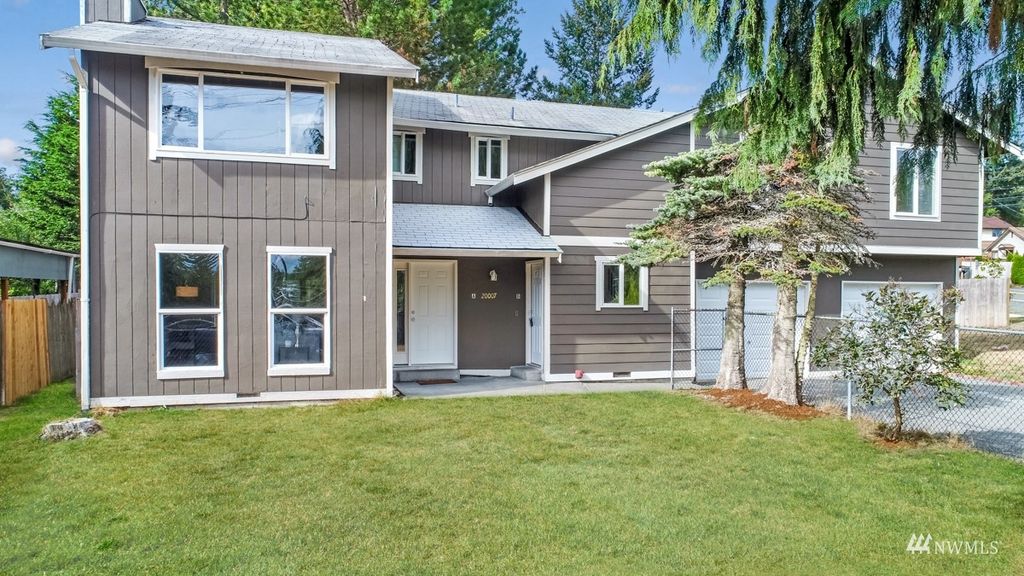 Photo of 20007 25th Avenue NE, Shoreline, WA 98155 (MLS # 1986398)