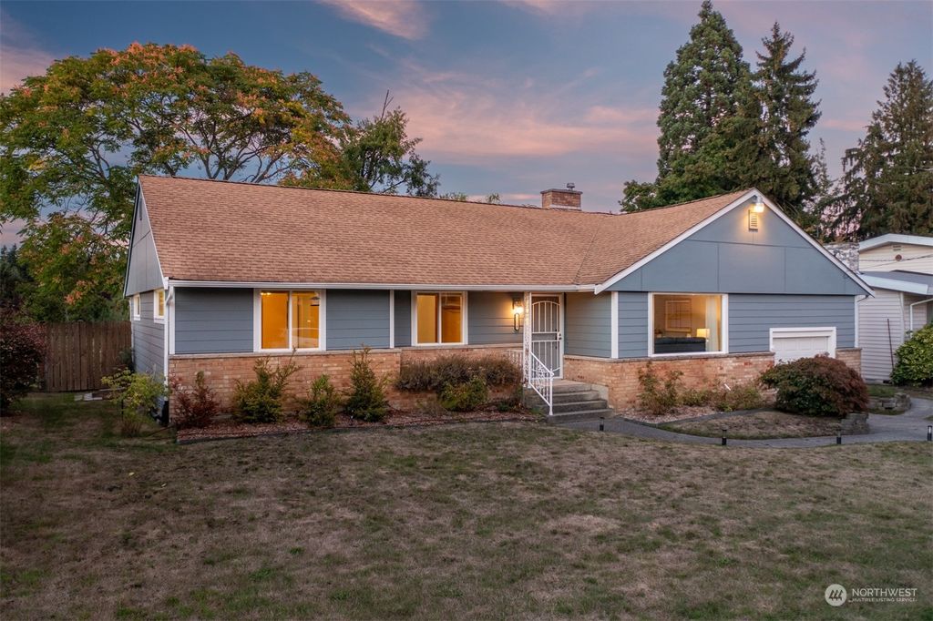 Photo of 2118 N 172nd Street, Shoreline, WA 98133 (MLS # 2166689)