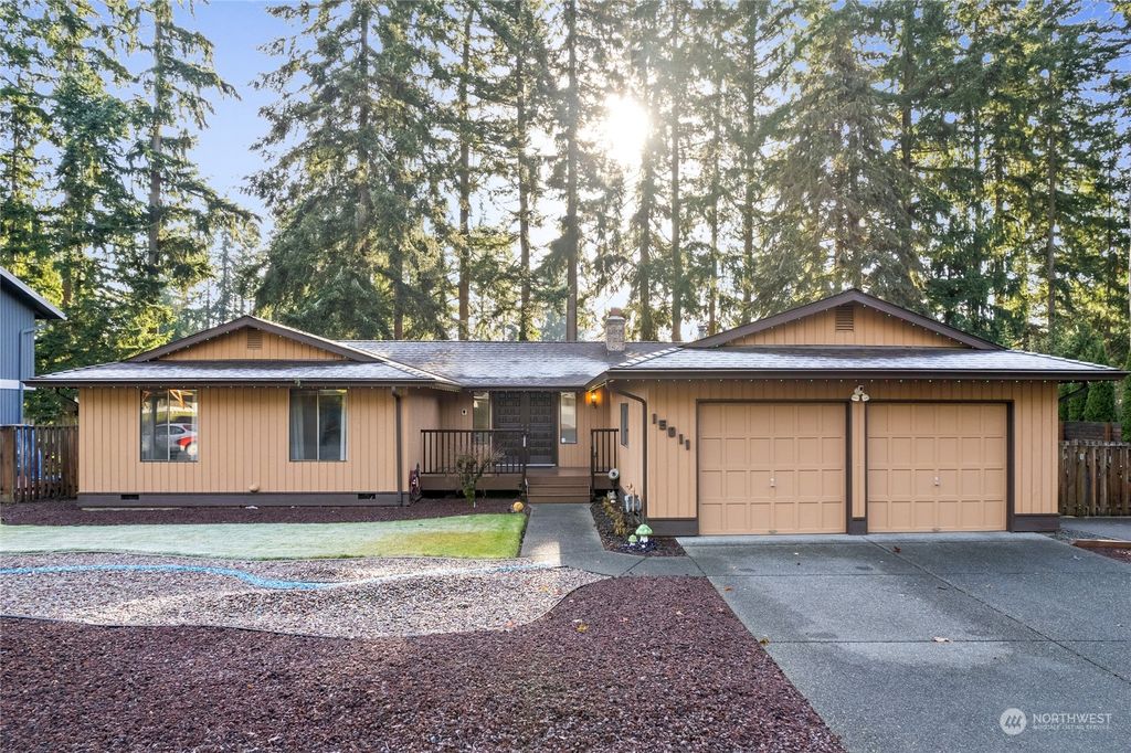 Photo of 15011 SE 138th Place, Renton, WA 98059 (MLS # 2314614)