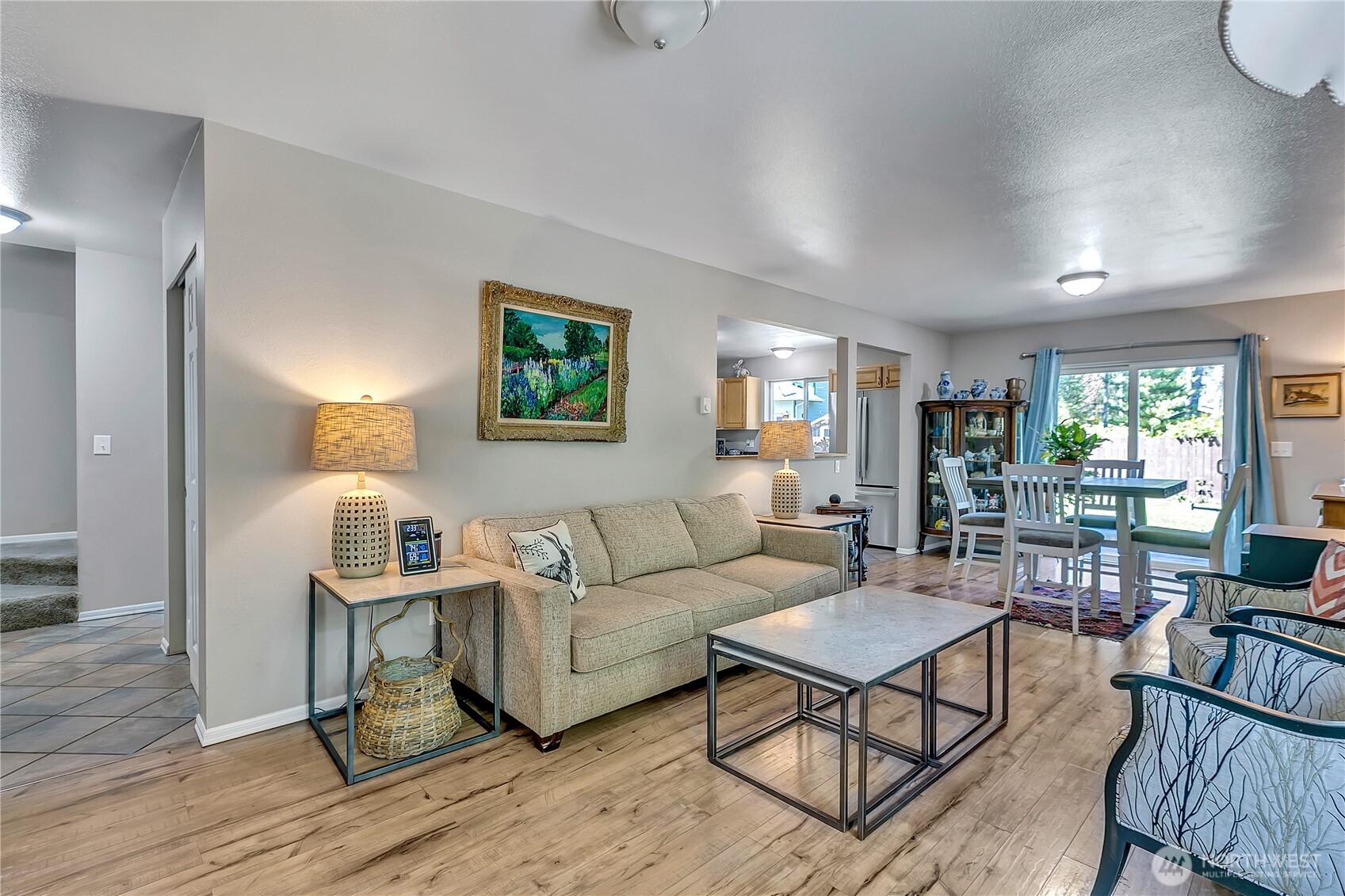 10 E Lynda Lane W