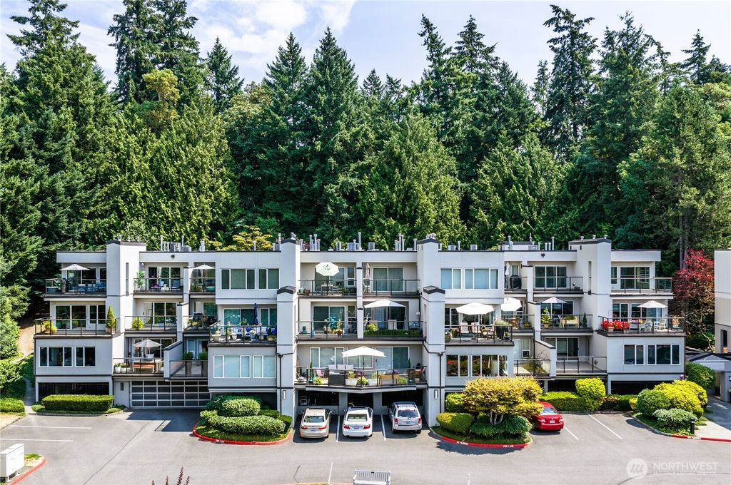 Photo of 11122 NE 41st Drive #35, Kirkland, WA 98033 (MLS # 2559198)
