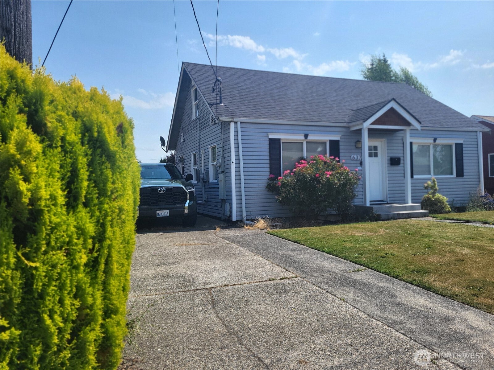 637 MacArthur Street