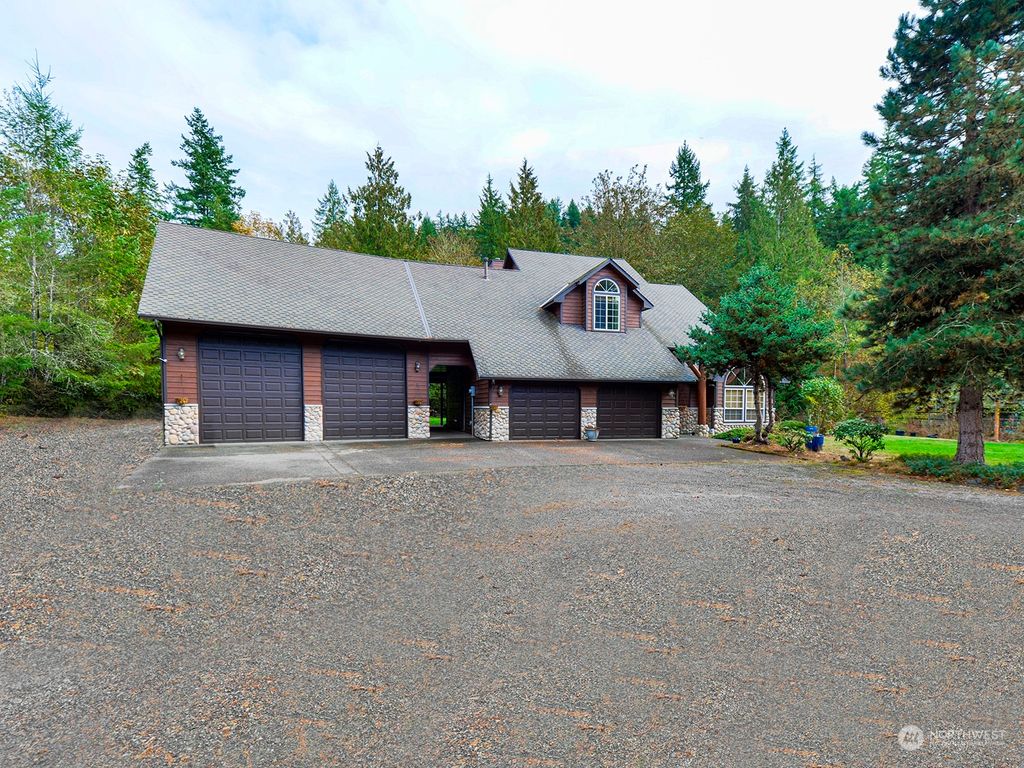 Photo of 39708 306th Avenue SE, Enumclaw, WA 98022 (MLS # 2011302)