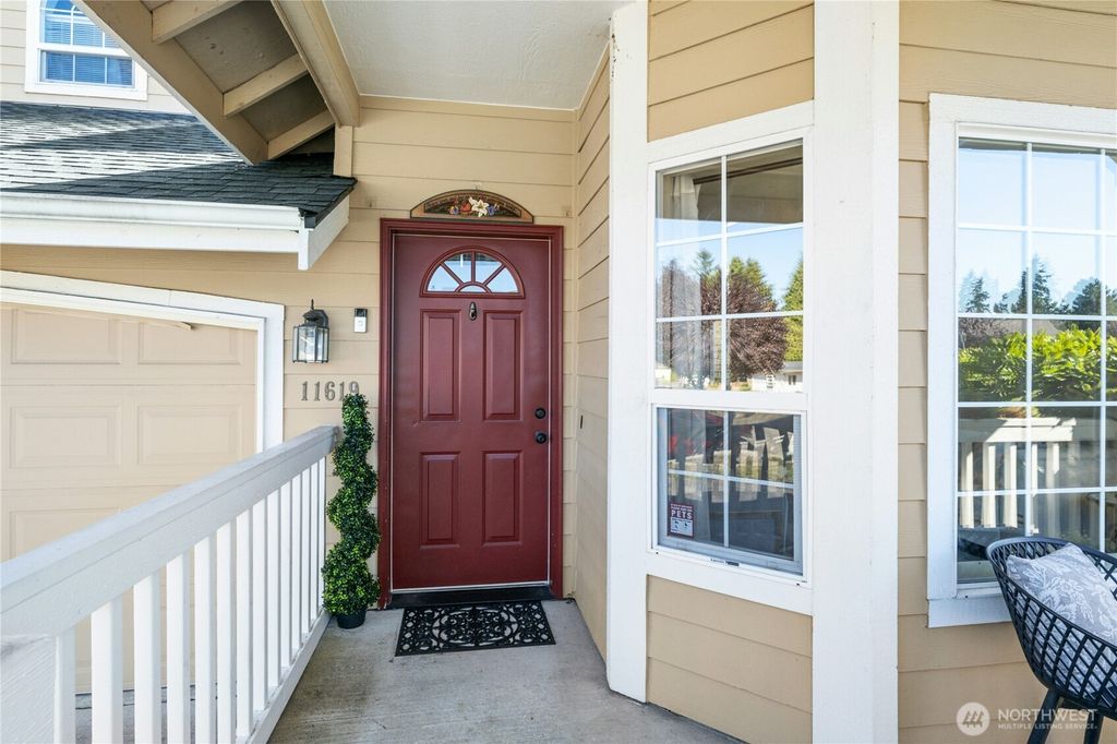 Photo of 11619 23rd Drive SE, Everett, WA 98208 (MLS # 2436525)