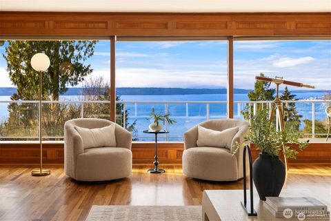 Photo of 727 SW 199th Place, Normandy Park, WA 98166 (MLS # 2500507)