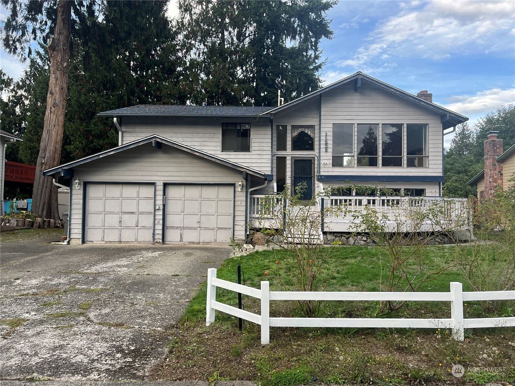 Photo of 11238 SE 322nd Street, Auburn, WA 98092 (MLS # 2171484)