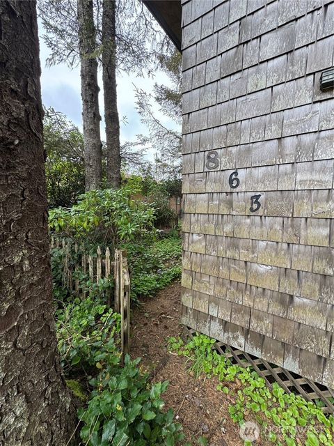 863 Magellan Avenue NE Ocean Shores WA 98569