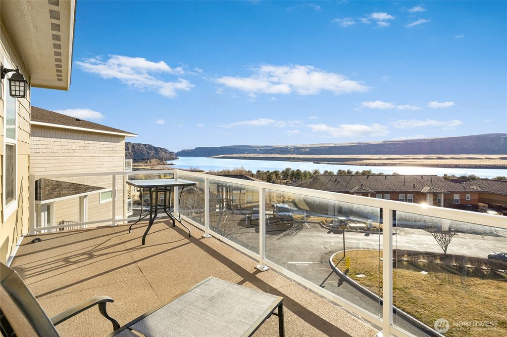 Photo of 9205 Red Cliff Drive NW #B50, Quincy, WA 98828 (MLS # 2524368)