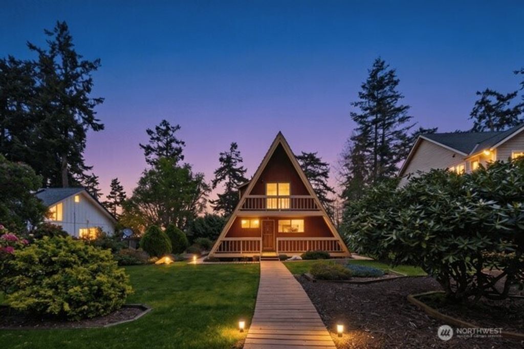 Photo of 595 Race Road Rd, Coupeville, WA 98239 (MLS # 2507976)