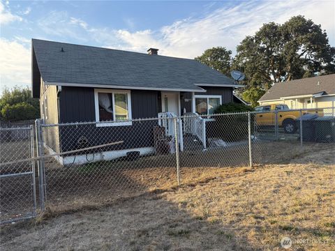 Photo of 15406 Grant Avenue SW, Lakewood, WA 98498 (MLS # 2431132)