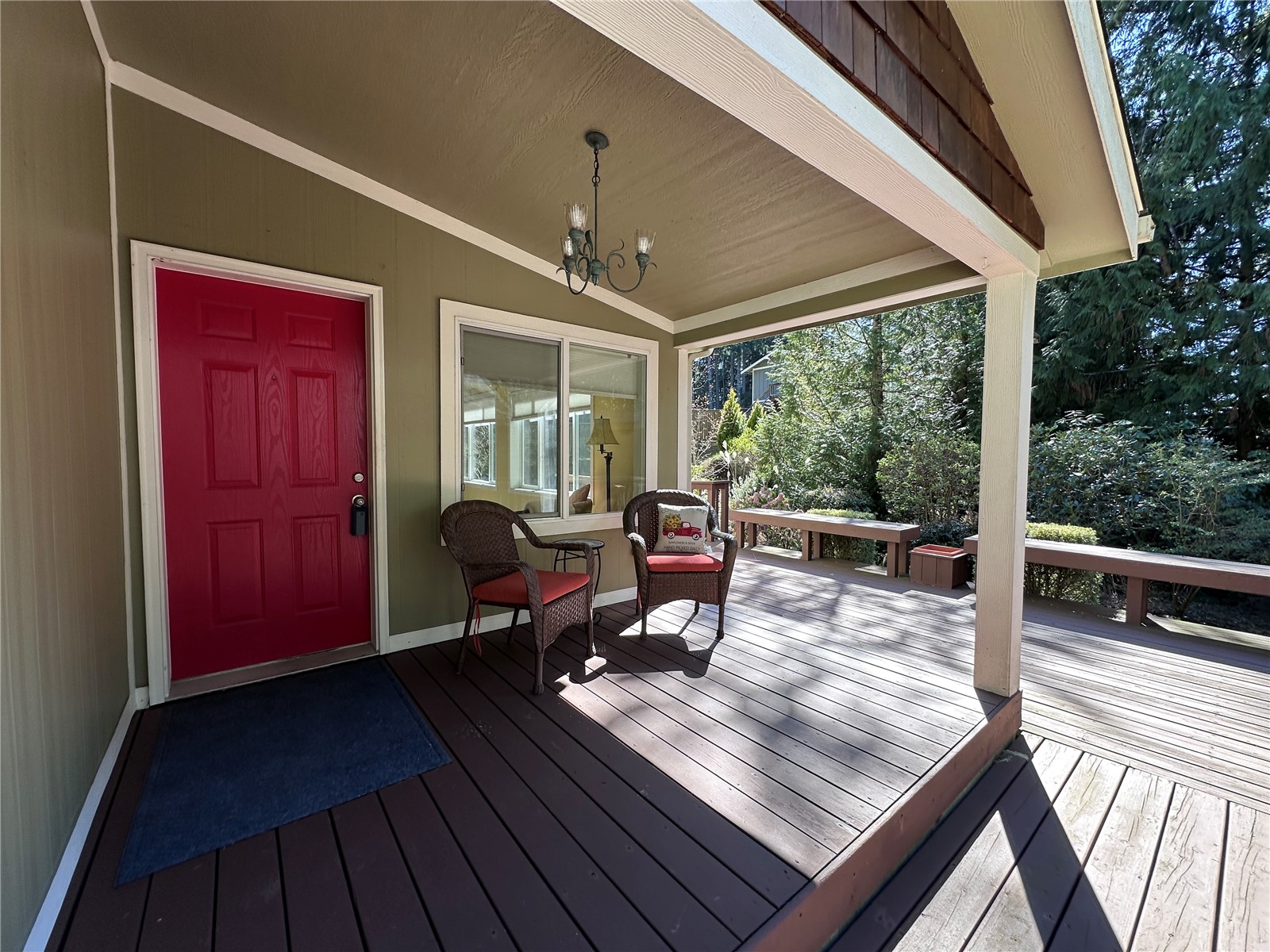 920 E Mason Lake Drive E