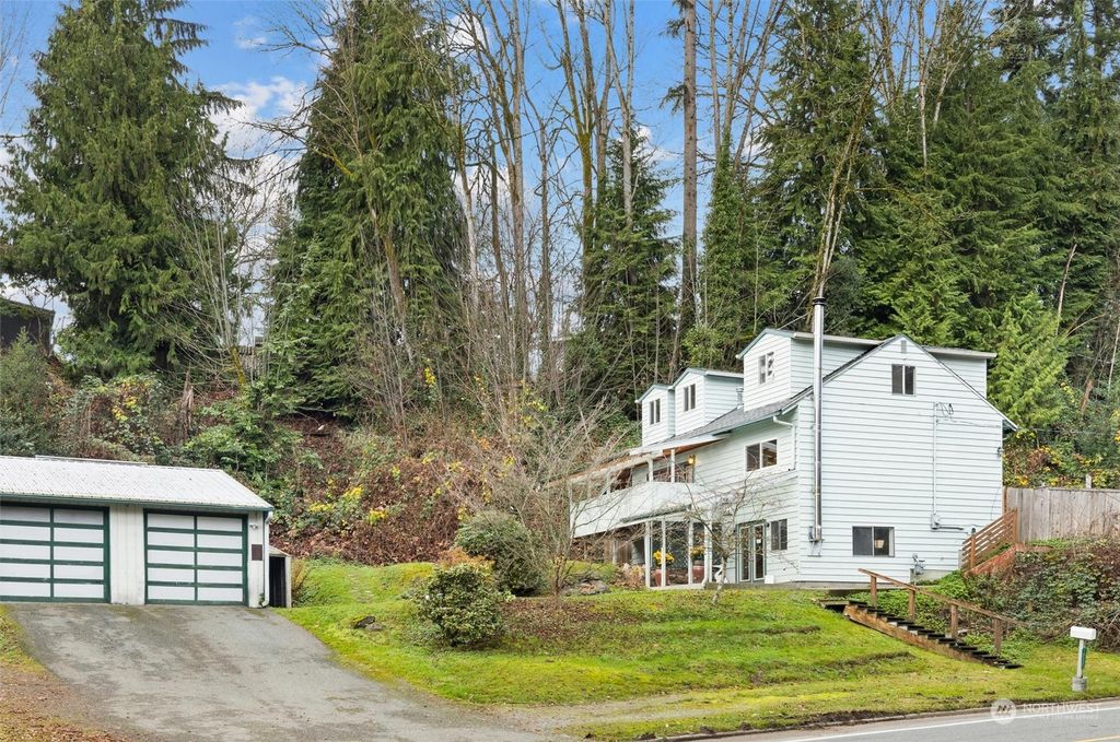 Photo of 18401 61st Avenue NE, Kenmore, WA 98028 (MLS # 2289771)