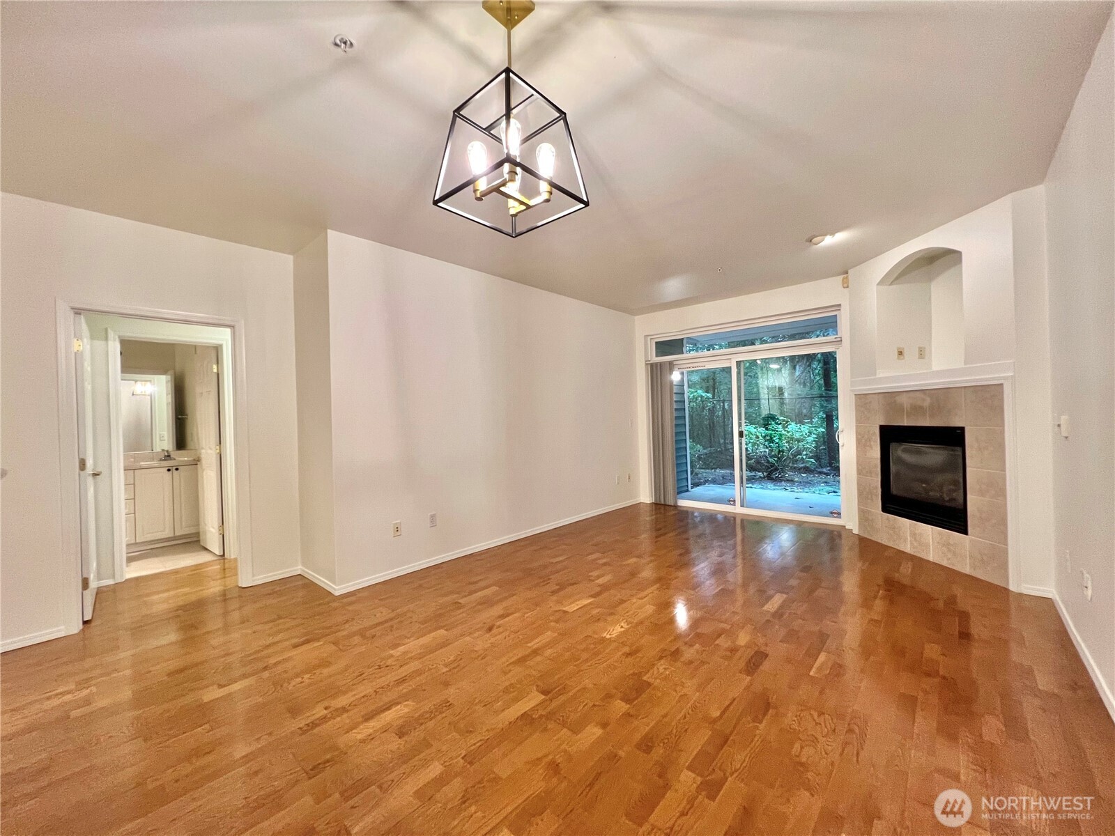 12712 Admiralty Way B104