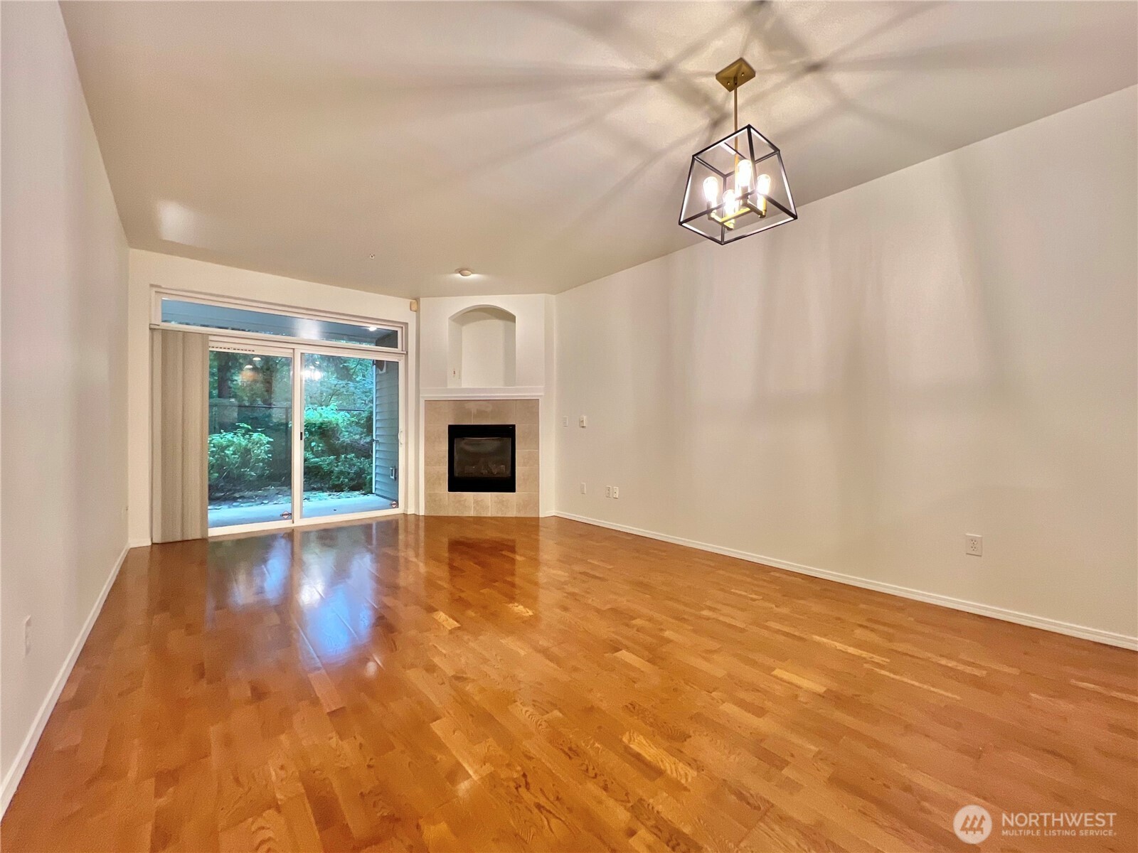 12712 Admiralty Way B104