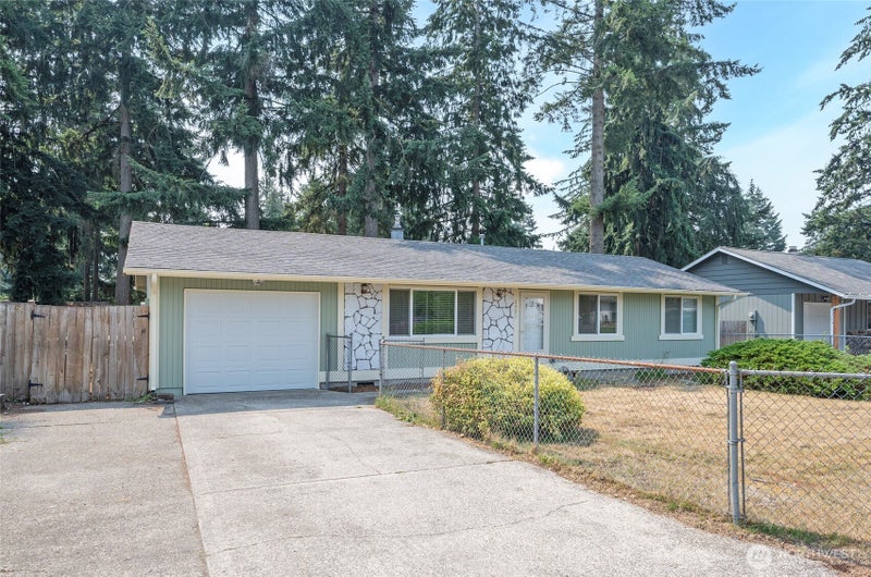 8901 Quinault Loop NE