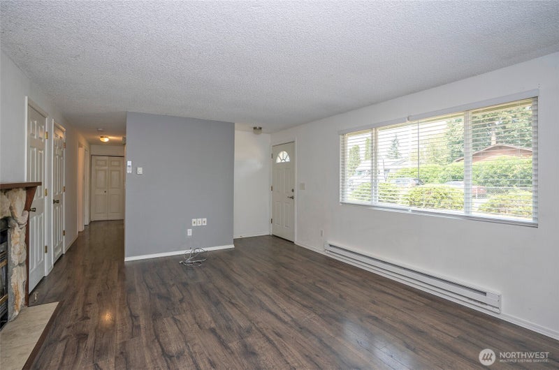 8901 Quinault Loop NE