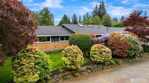 Photo of 119 N 201st Street, Shoreline, WA 98133 (MLS # 2517271)