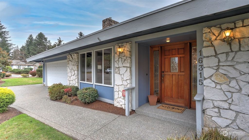 Photo of 16315 145th Avenue SE, Renton, WA 98058 (MLS # 2212415)