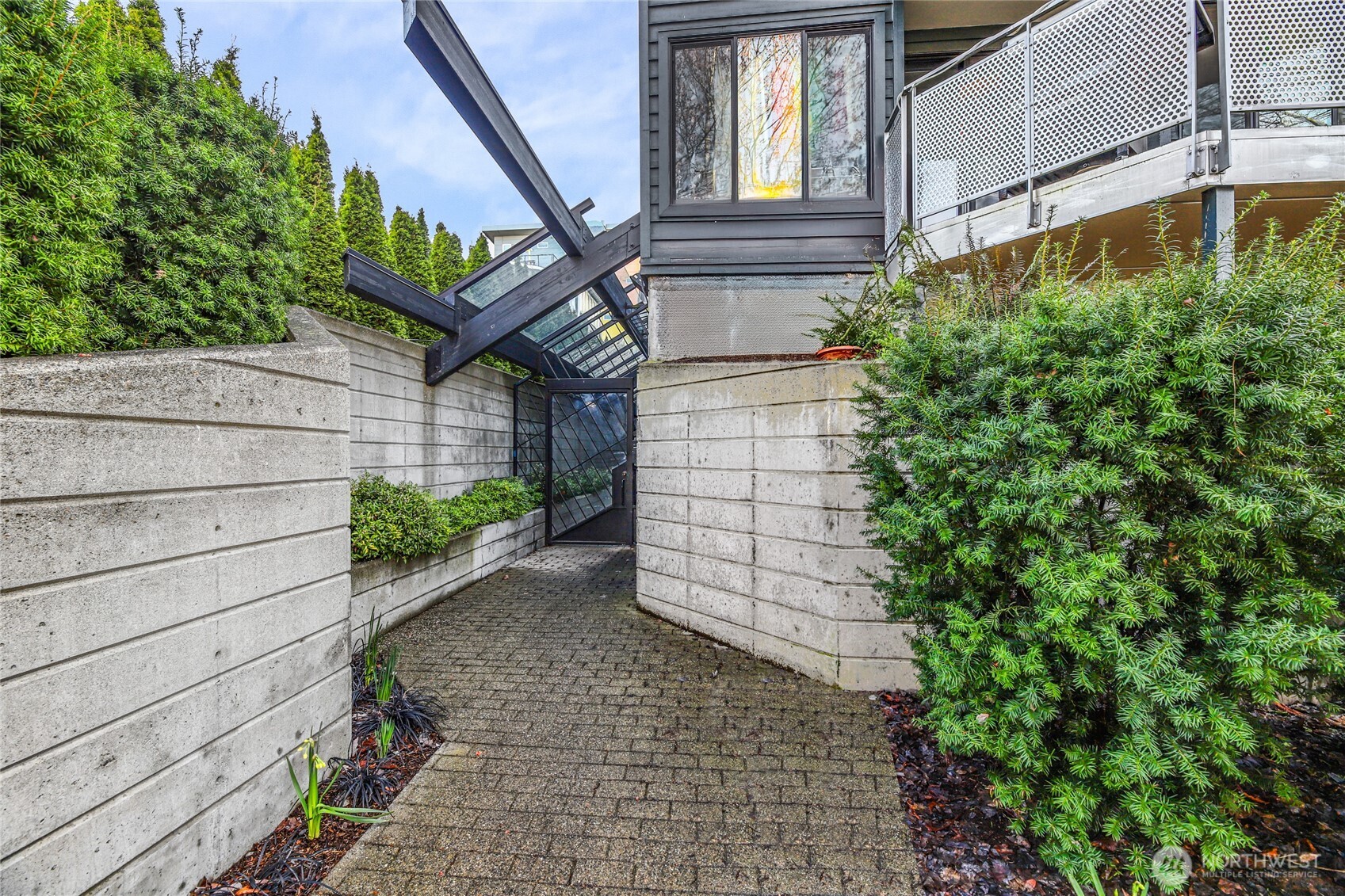 116 11th Avenue E 404