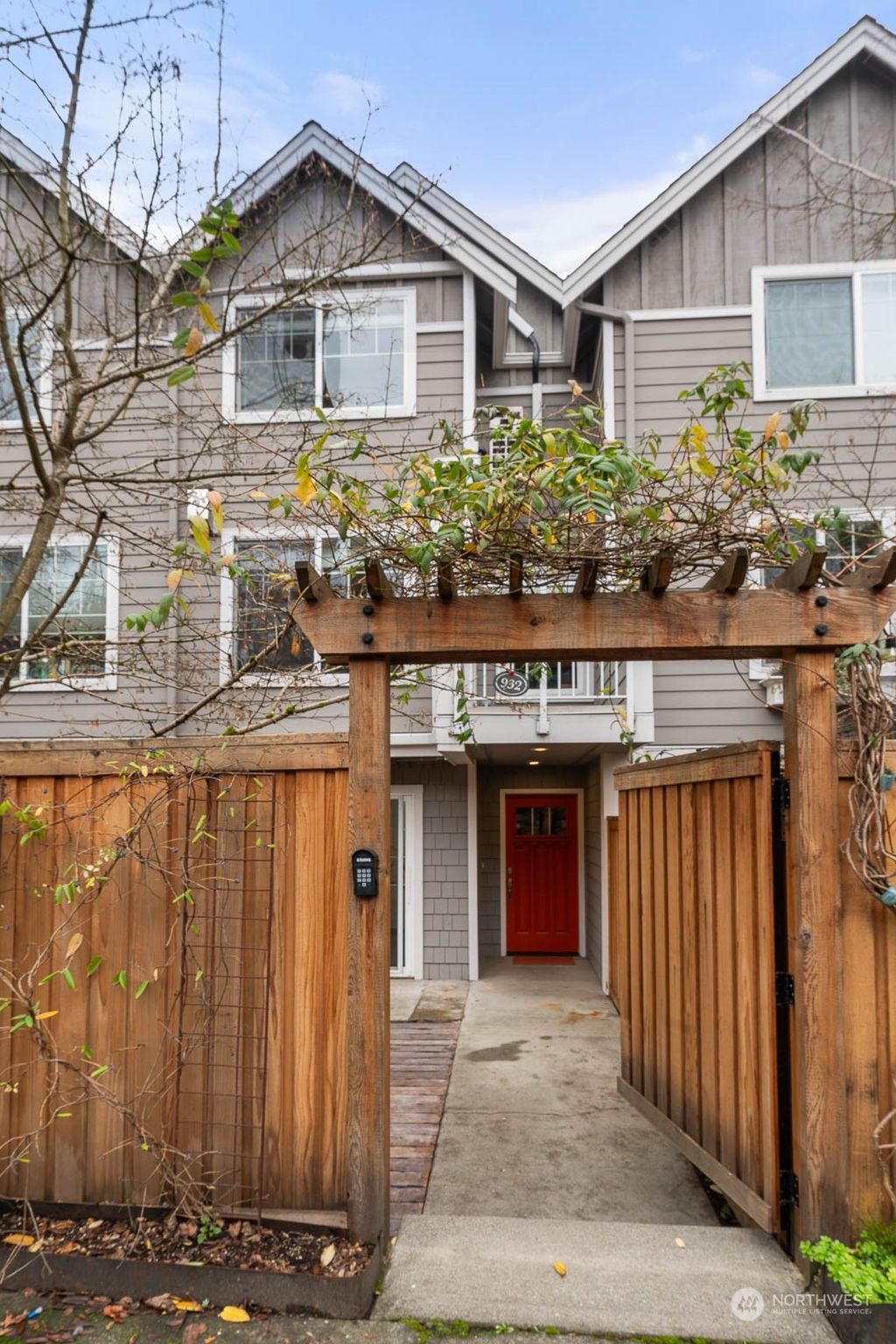 Photo of 932 17th Avenue, Seattle, WA 98122 (MLS # 2320662)