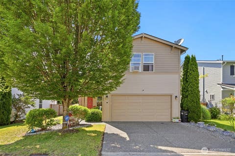 Photo of 943 Candlestick Lane SW, Olympia, WA 98512 (MLS # 2550660)