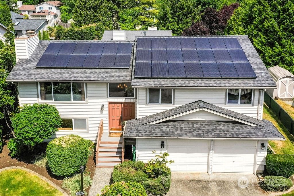 Photo of 14022 81st Place NE, Kirkland, WA 98034 (MLS # 2125880)