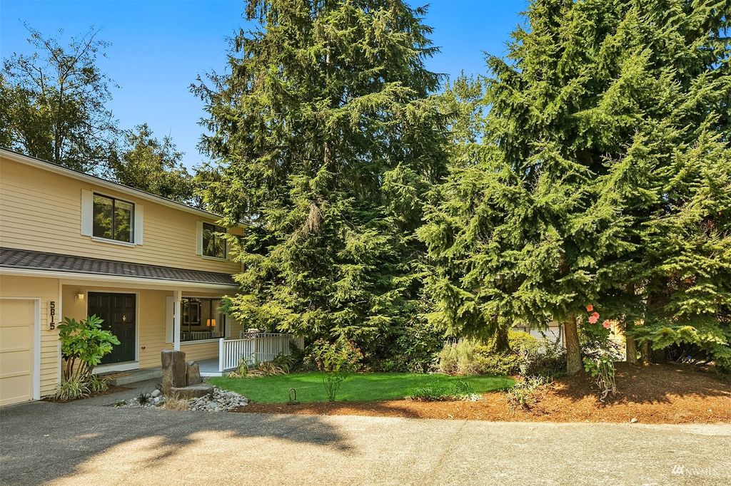 Photo of 5815 134th Place SE, Bellevue, WA 98006 (MLS # 1990327)