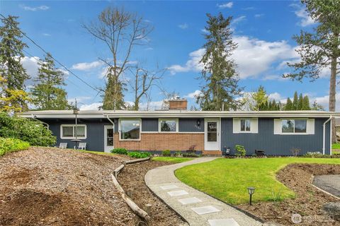 Photo of 2124 Firland Drive, Puyallup, WA 98371 (MLS # 2501493)