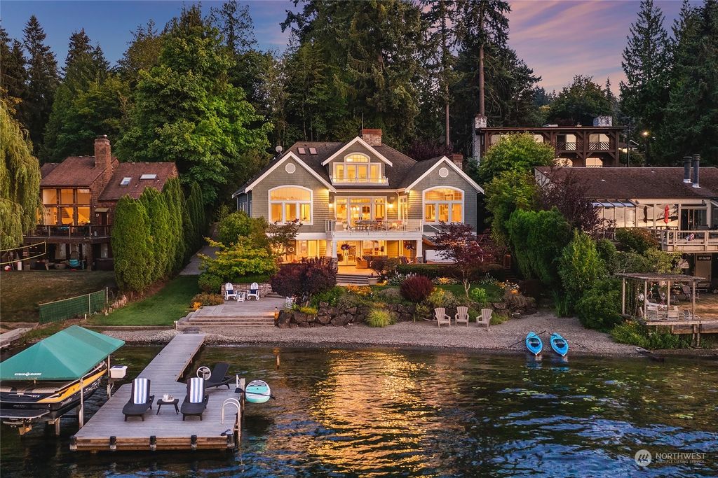 Photo of 3408 W Lake Sammamish Parkway NE, Redmond, WA 98052 (MLS # 2197539)