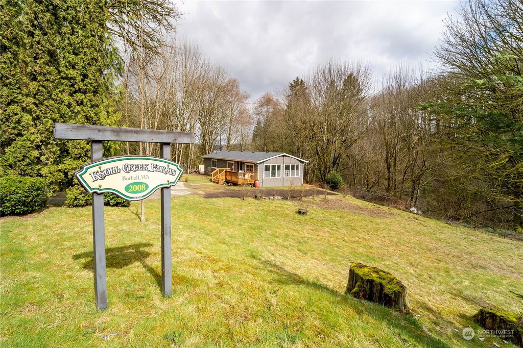 Photo of 16902 112th Place NE, Bothell, WA 98011 (MLS # 2047848)