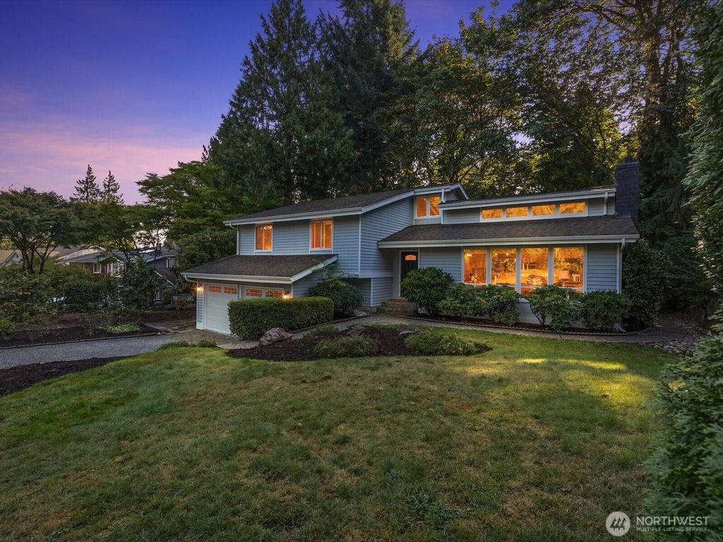 Photo of 3432 175th Avenue NE, Redmond, WA 98052 (MLS # 2437917)