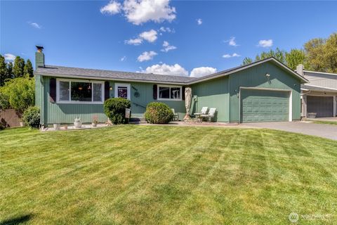 Photo of 1521 SE Freedom Place, College Place, WA 99324 (MLS # 2505949)