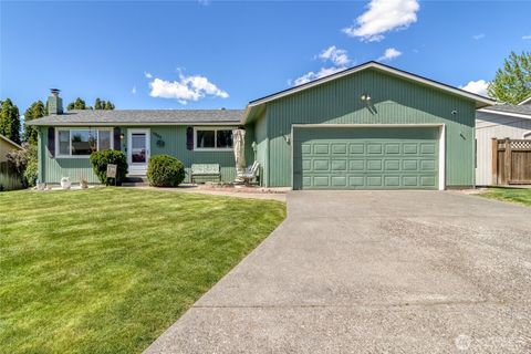 Photo of 1521 SE Freedom Place, College Place, WA 99324 (MLS # 2505949)