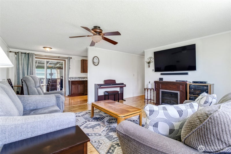 1521 SE Freedom Place
