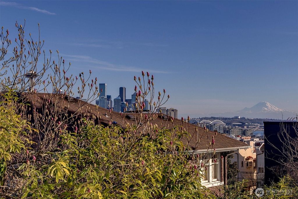 Photo of 505 W Kinnear Place, Seattle, WA 98119 (MLS # 2556079)